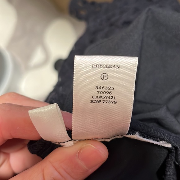 Ann Taylor Lace Short Sleeve dress size 8 EUC - Picture 5 of 8